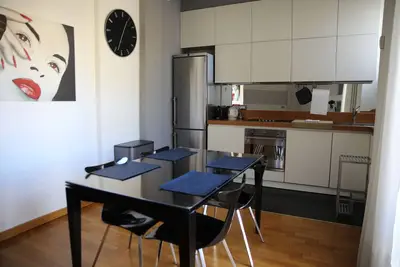 Image de Cozy 2 bedrooms, living room with kitchen, bathroom, balcony and garage