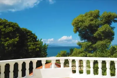 Image de \"Spectacular Oceanfront Villa with Pool Paradise 6 Bedrooms 6 Baths - Sleeps 20\"