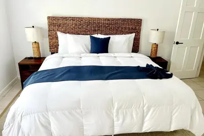 Image de Coral Cove Suite/ 2 bedroom/ 2. 5 bath condo 1 minute walk to Grace Bay Beach