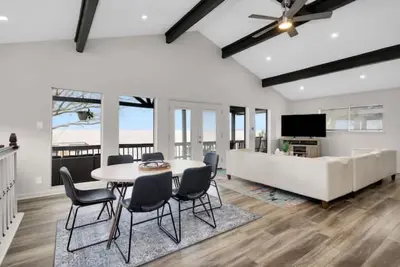 Image de Lake Breeze Haven