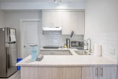 Image de 5-star community, 5-10 minute drive to a mall with everything you need in life\n\n