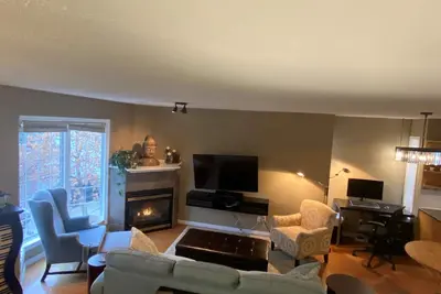 Image de Central & Sunny Calgary Townhouse