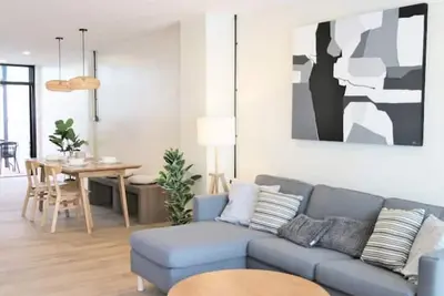 Image de Private Cozy Townhouse Near \"Lanmuang Village\"