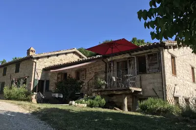 Image de Leonardo'sRestored farmhouse with spectacular views of Sibillini Mountains