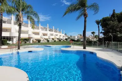Image de Charmant Appartement À Deux Pas De La Plage À Jardines De Calahonda Fase I