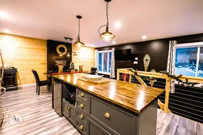 Image de Le Magnifique Chalet au Lac Paré (Chertsey). Le calme et la détente assurés!