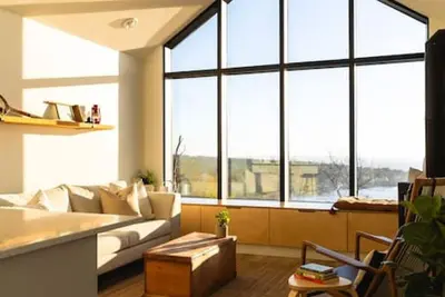 Image de Cozy Oceanfront Escape with Hot Tub