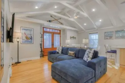 Image de Coastal Chesapeake cottage in Eastport