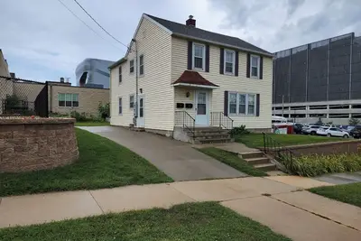 Image de Wesley House Upper Unit, Free on site parking! Short walk to Mayo Clinic