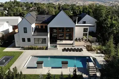 Image de Nordic Dream Escape - Nestled in the River bottoms of Provo, Ut