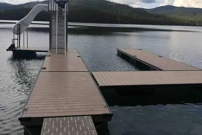 Image de Christy's Cottage, Waterfront w/slide & Ice Shanty