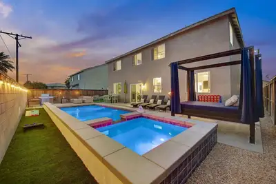 Image de Park Heaven: Pool, Spa, Fire Pit, Games, Bbq!