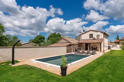 Image de Belle maison à Porec avec WiFi