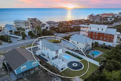 Image de Inlet Getaway - Luxury Vacation Rental Near the Beach with Private Pool Area & Gulf Views