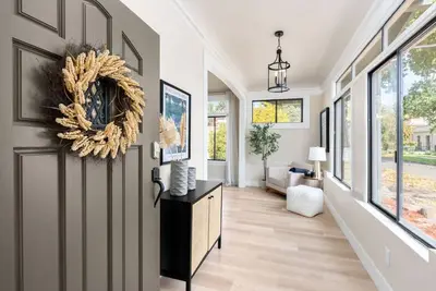 Image de Downtown Lodi l 5 Bedrooms Sleeps 10 l Renovated
