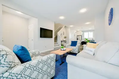 Image de Luxury New Home |Ac | Free Parking | 8 min>Airport