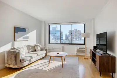 Clean Uws 1br w/ Gym & Doorman, nr Central Park, by Blueground