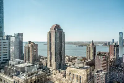 Image de Lovely Financial District 1br w/ W/D & Gym, by Blueground