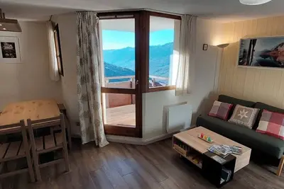 Image de Paradiski proche pistes et commerces vallandry