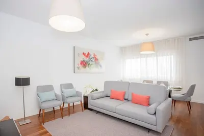 Image de Liiiving in Porto - Light Trendy Apartment
