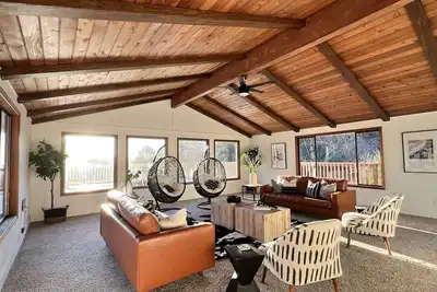 Image de Enchanting Sunsets at The Sunsetter