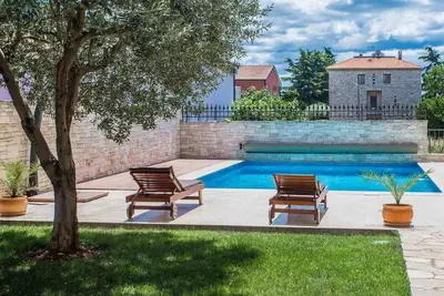 Image de Belle maison de 2 chambres à Novigrad