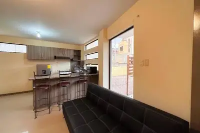 Mini Casa con Garage en Cuenca