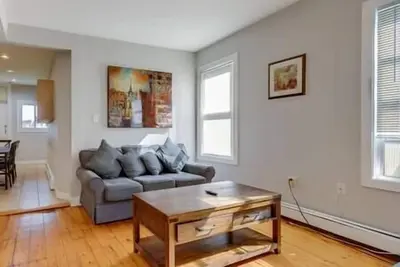 Image de New! Boston Condo Near Mbta, 3 Mi to Fenway! (U2)