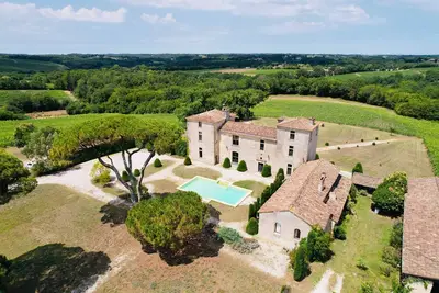 Image de Château Haute-Sage : demeure familiale d'exception avec piscine