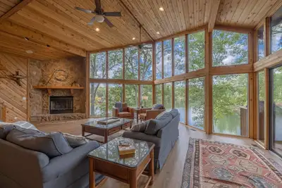 Image de A Shore Thing by Innsbrook Vacations!