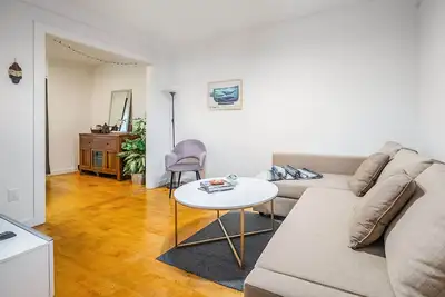 Image de Multi-level Townhome Close to Christie Pits Park