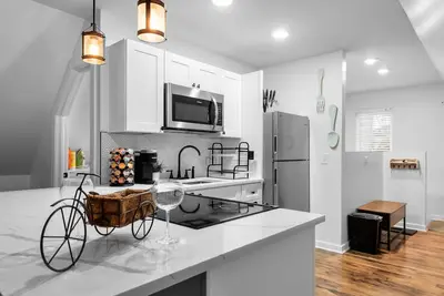 Image de The Beautiful Loft at Skyline