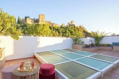 Image de Terrace with views to Alhambra. Morayma House.