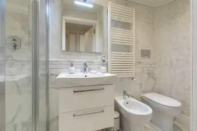 Image de Gorgeous Old Bridge