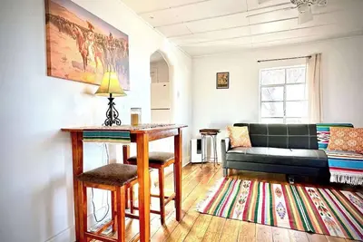 Image de Sunny Southwest Casita!