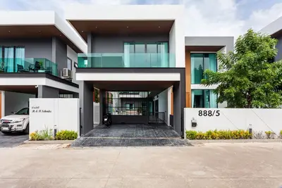 Image de Family-sized holiday house with private pool, perfect for families and friends!