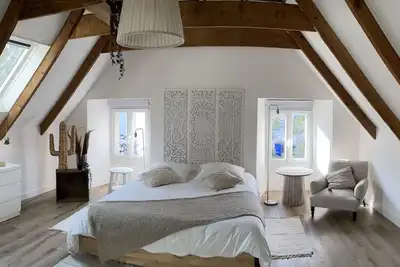 Image de Maison de Charme atypique - Jacuzzi