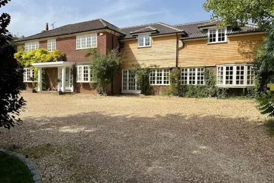 Image de Spacious Country House in stunning Hampshire village - sleeps 8