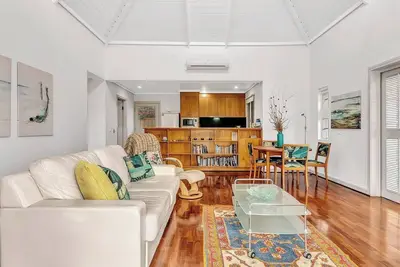 Image de Time and Tide Hideaway A Spacious Beachside Escape