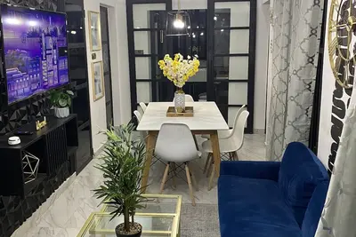 Image de House Of Isaac: Modern Luxury Home\nSleeps: 06 -\n Bedrooms: 03 -\n Bathrooms: 03