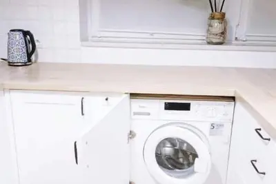 Image de Spacious quiet 2 Br apt + balcony. 2 min to subway