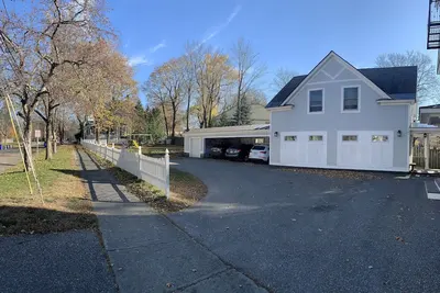 Image de North Hill Section Home; walk to Uvmmc & Uvm, Chabad, downtown, lake.