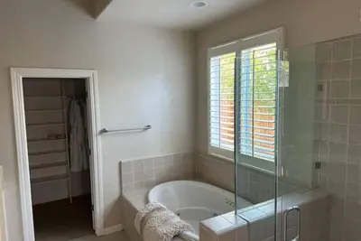 Image de Wine country home in Livermore