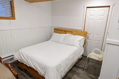 Image de Lake front Cottage for Rent in St-Donat / Chalet sur lac à louer