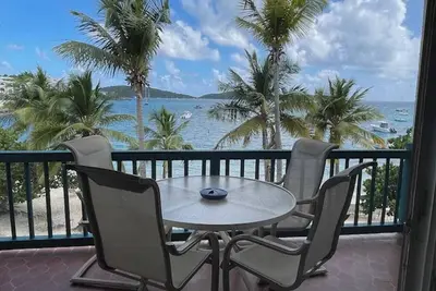 Image de Surfside Villa, Beachfront, Cowpet