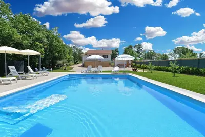 Image de Appartement de vacances avec piscine et climatisation