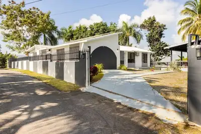 Image de Bello Monte Retreat House with Pool in El Yunque