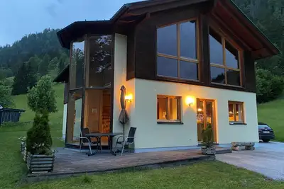 Image de Chalet \"Skiblickhaus\" avec vue sur les montagnes, terrasse privée et Wi-Fi