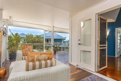 Image de Hastings Cove - 1 Bedroom Upstairs Garden Apartment!