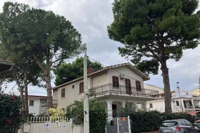 Image de House crilulu al mar Bright and breezy large villa 10 minutes from the beach